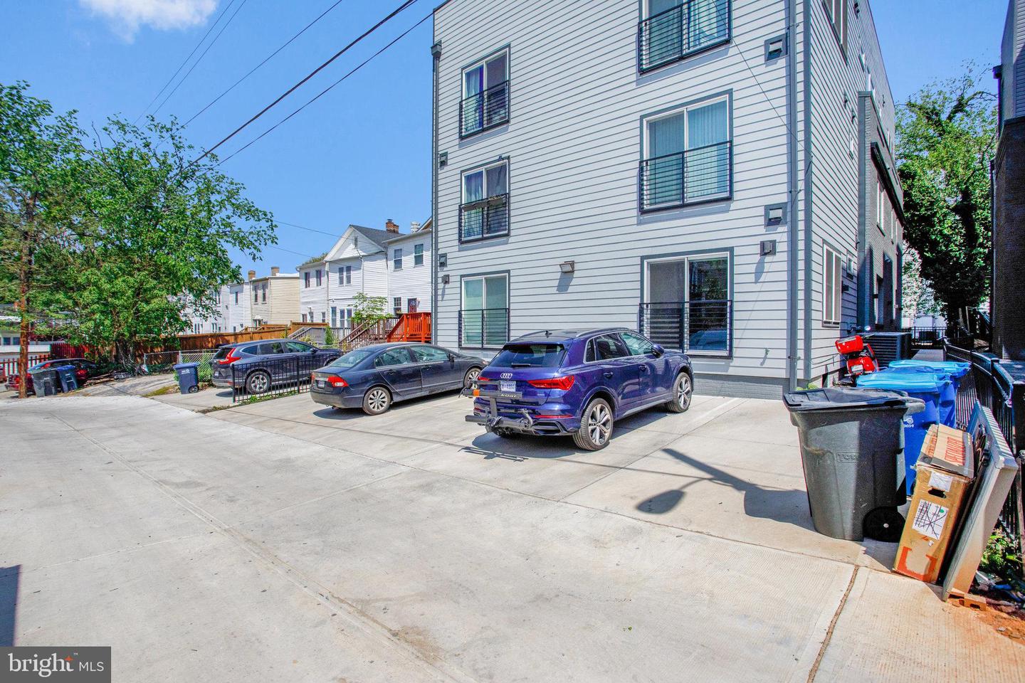 515 Montana Ave NE #1