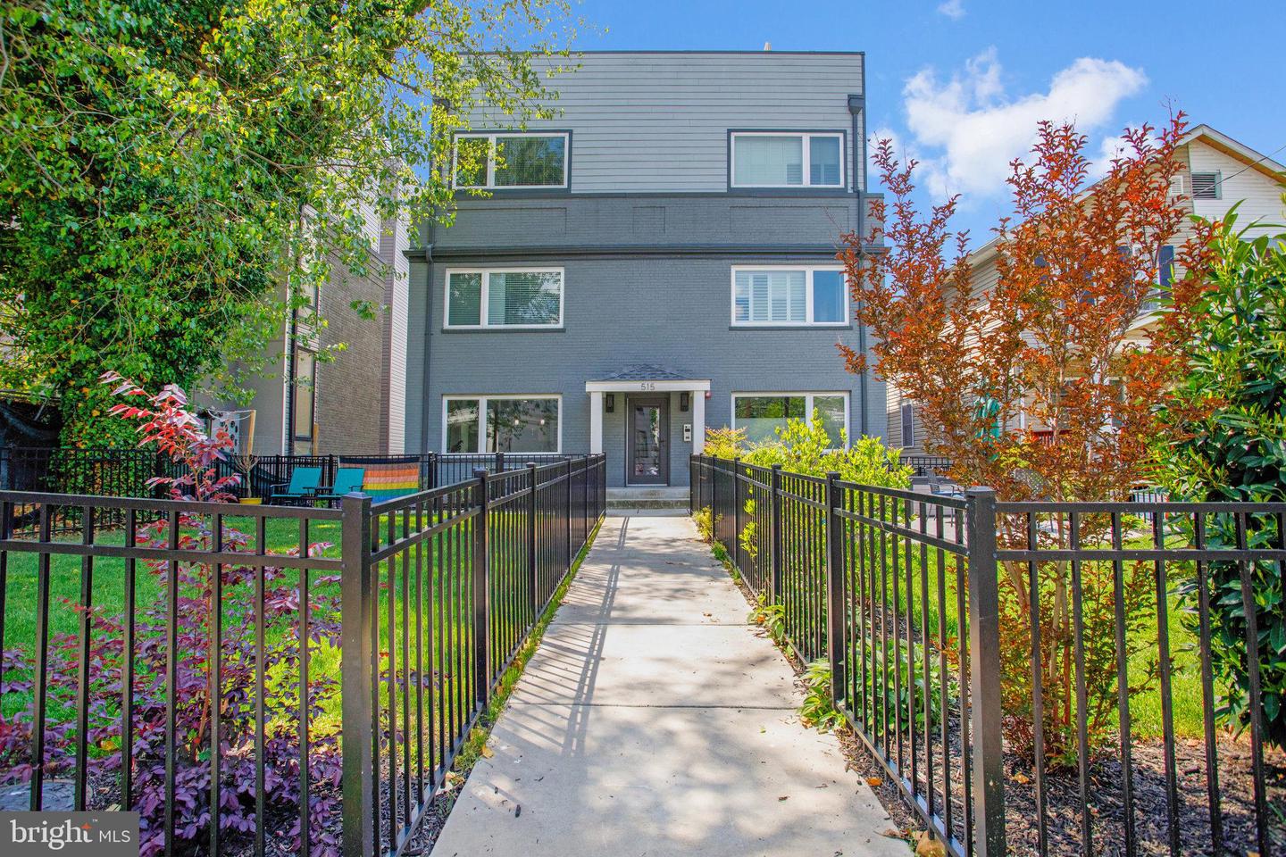 515 Montana Ave NE #1