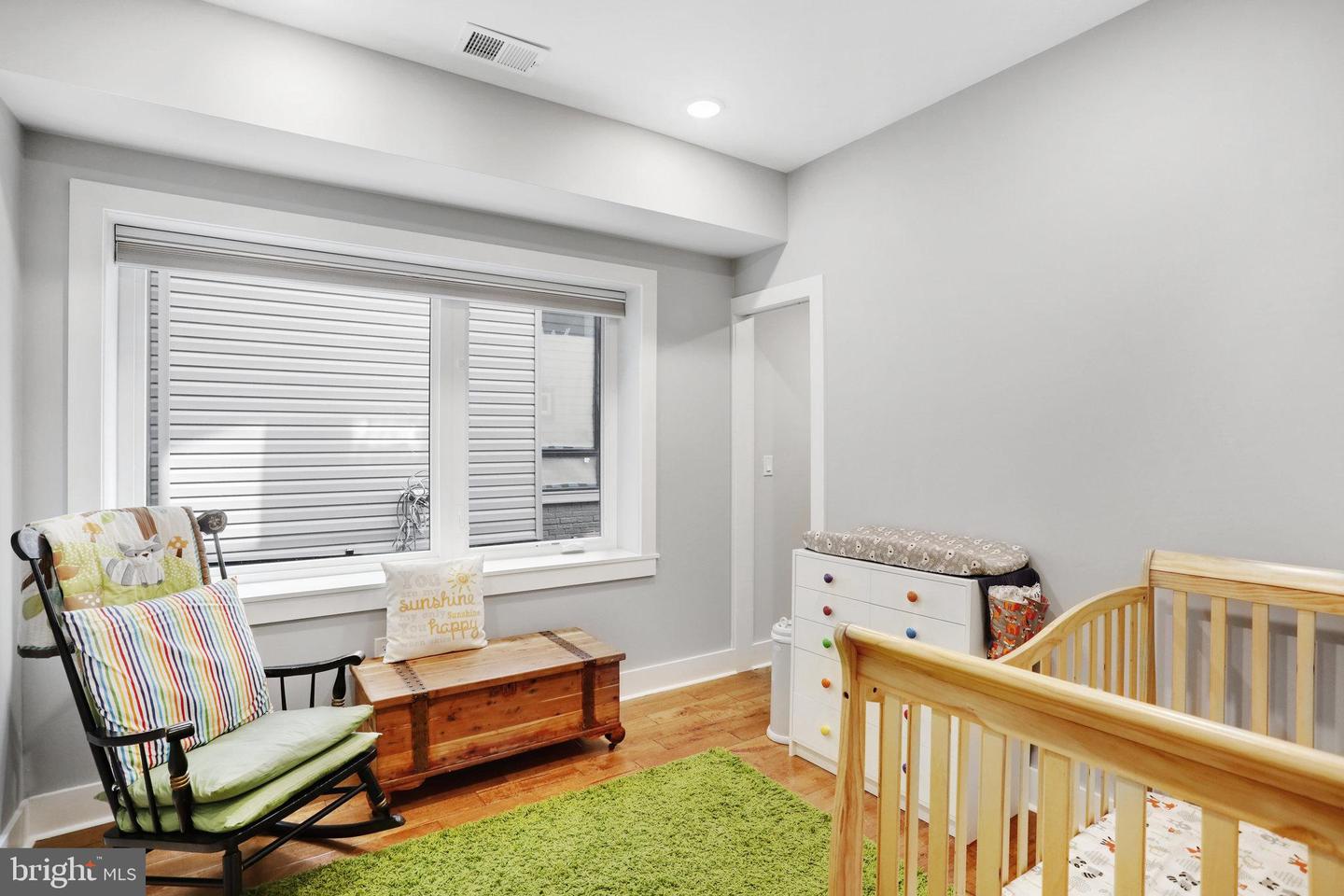 515 Montana Ave NE #1