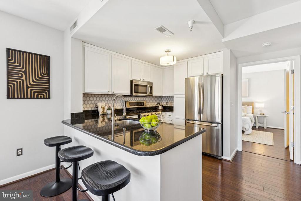 355 I STREET SW 501