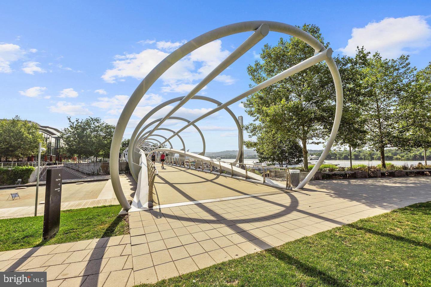 355 I STREET SW 501
