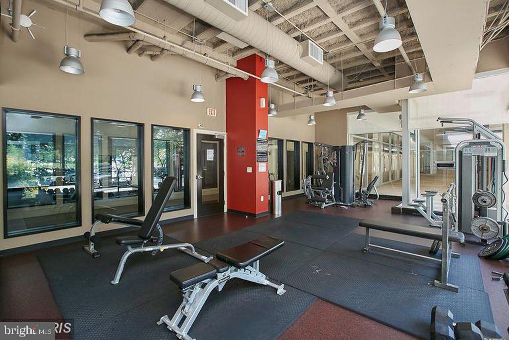 355 I STREET SW 501