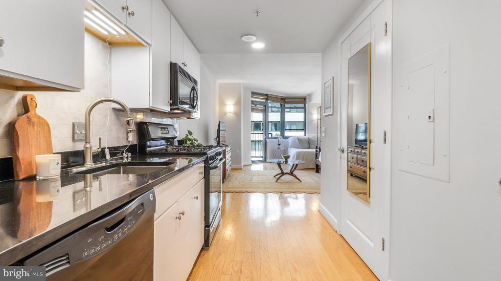 1117 10TH STREET NW Unit: 505