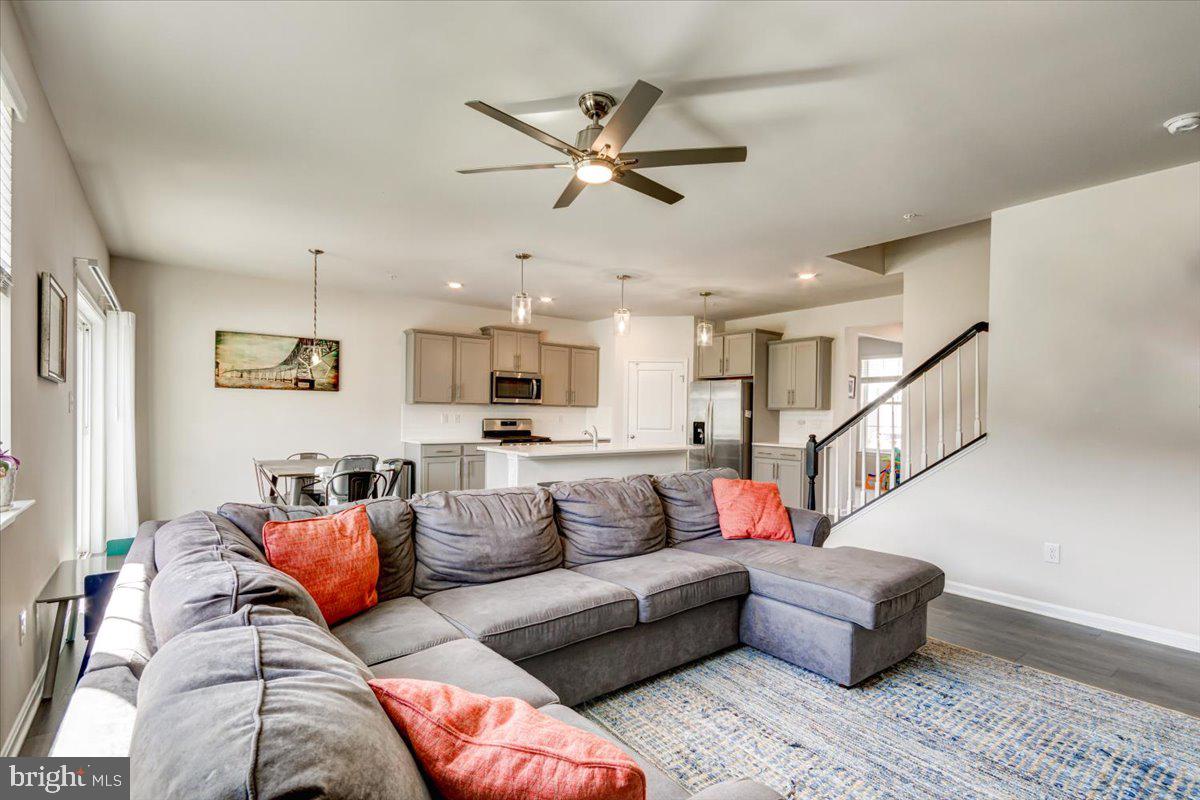 2768 Golden Aster Pl