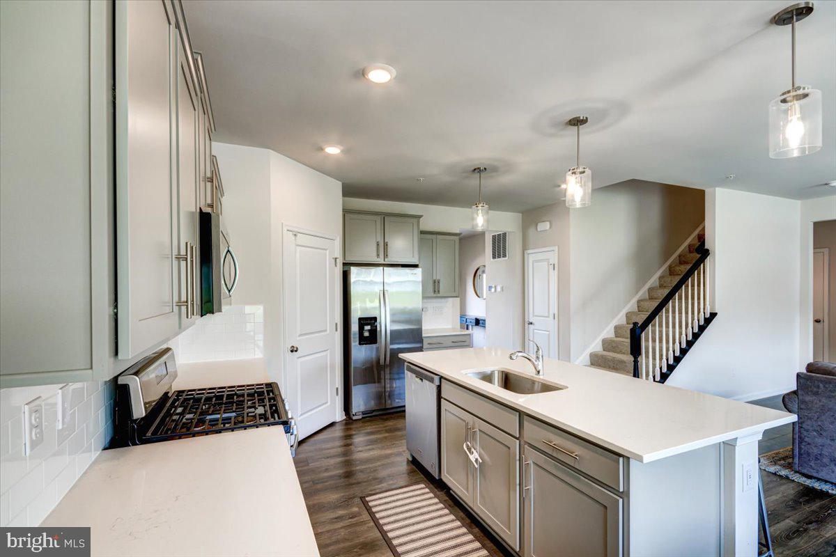 2768 Golden Aster Pl