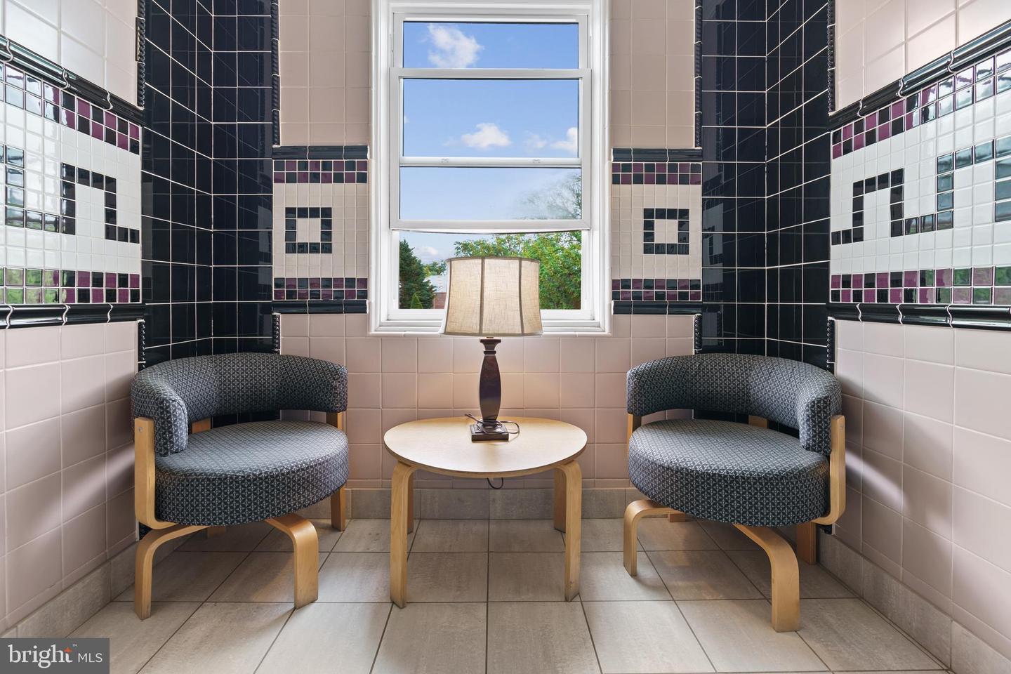 4225 N Henderson Rd #304