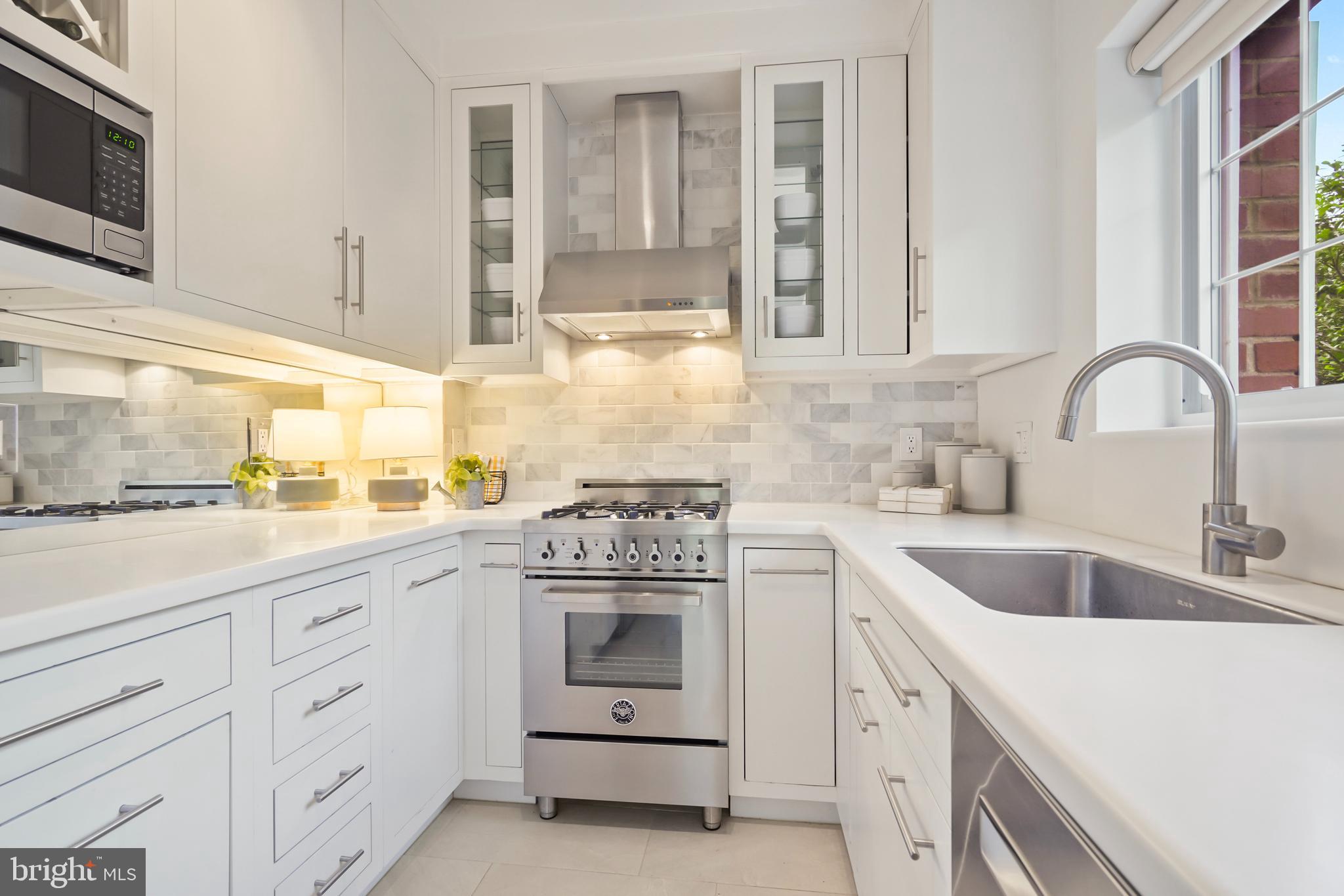 3363 Martha Custis Dr