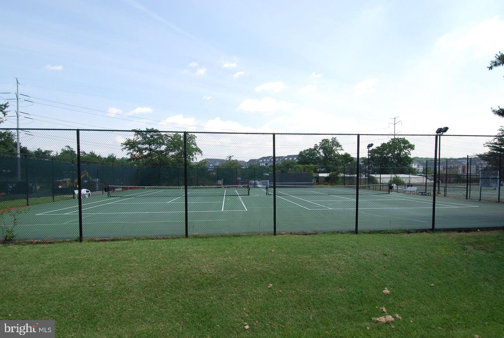 3363 Martha Custis Dr