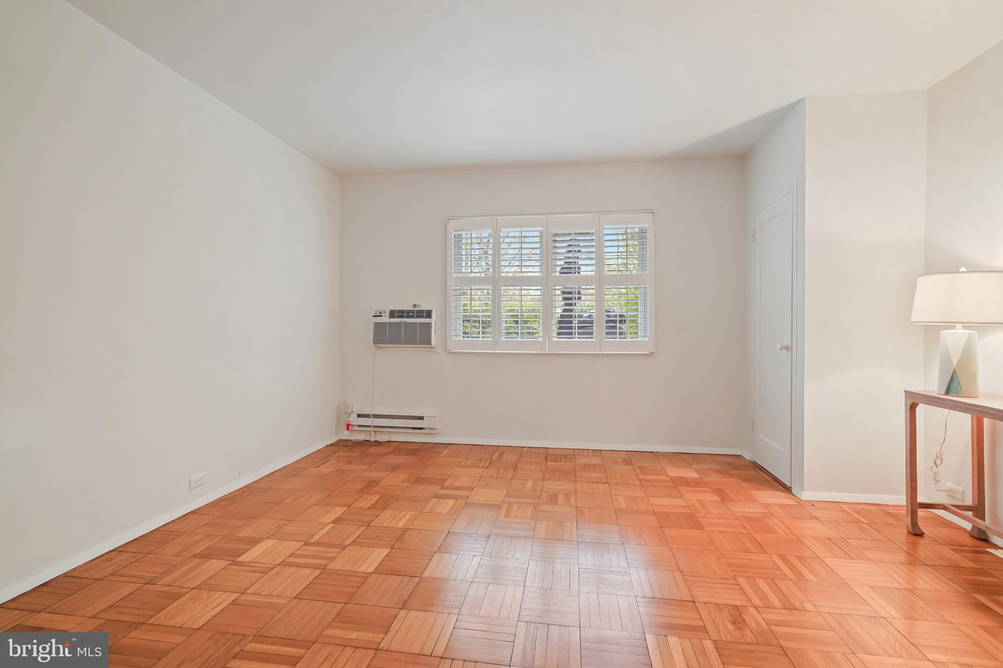 3363 Martha Custis Dr