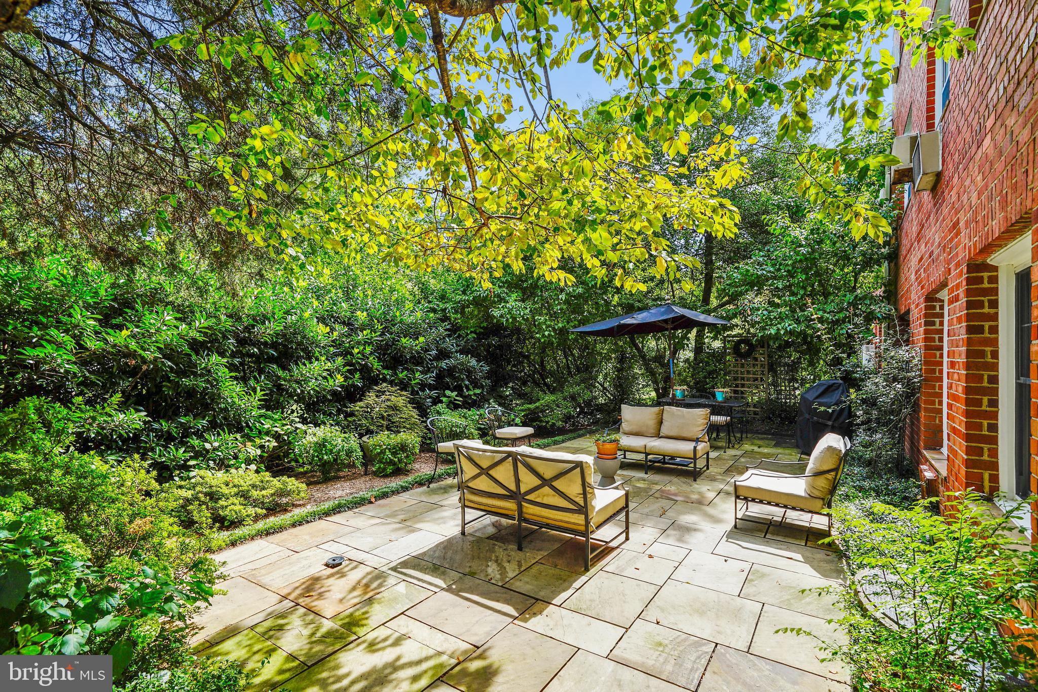 3363 Martha Custis Dr