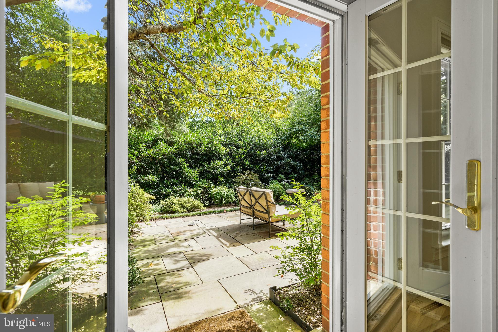 3363 Martha Custis Dr