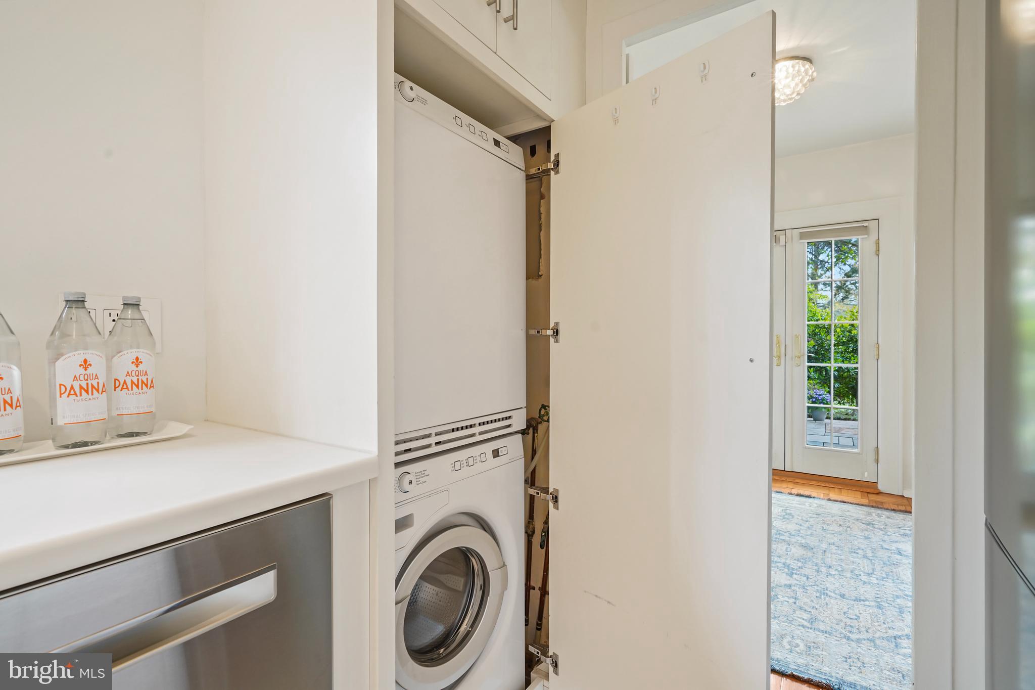 3363 Martha Custis Dr