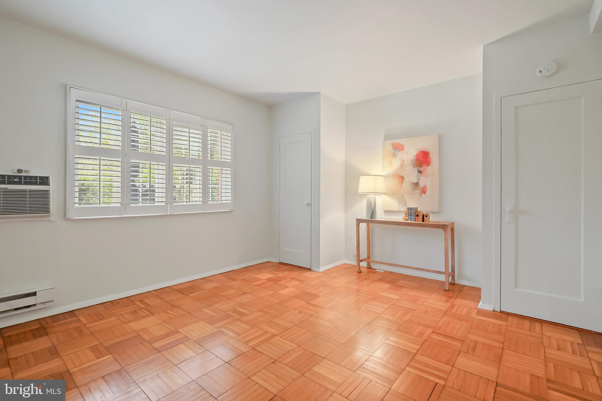 3363 Martha Custis Dr