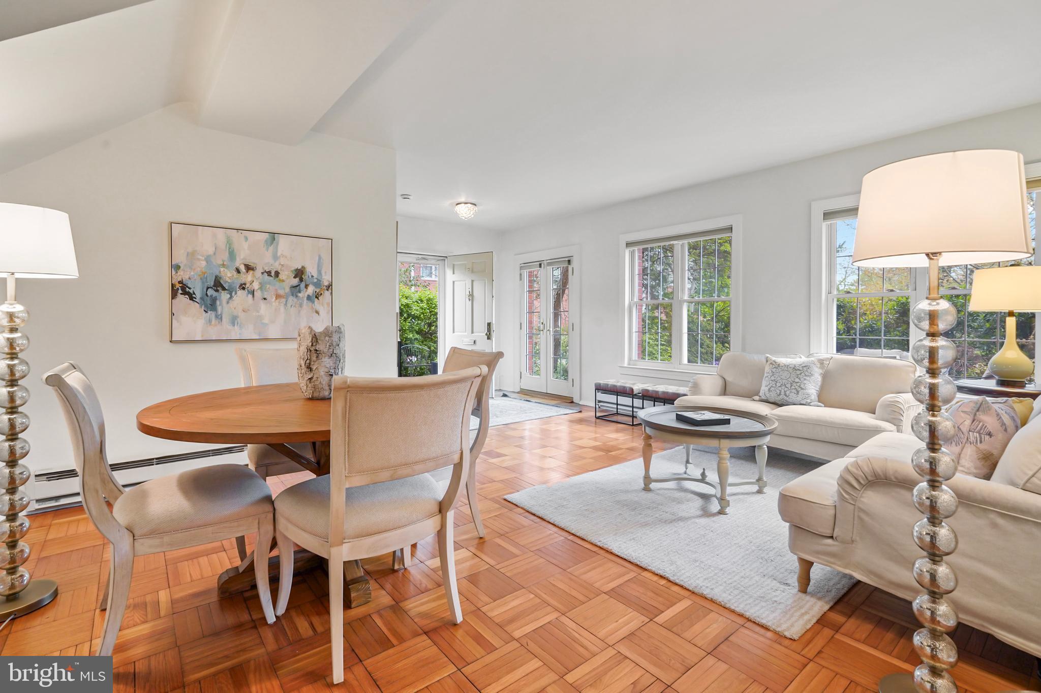 3363 Martha Custis Dr