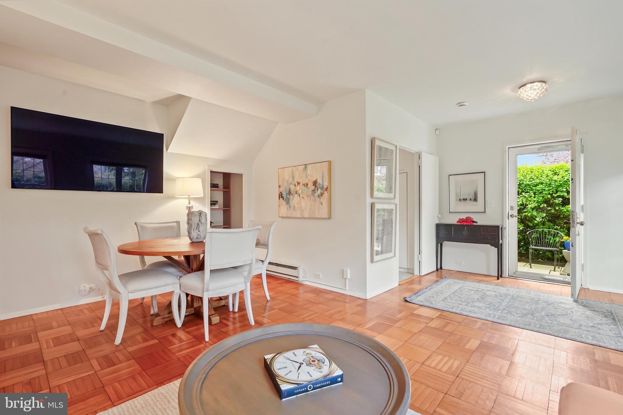 3363 Martha Custis Dr