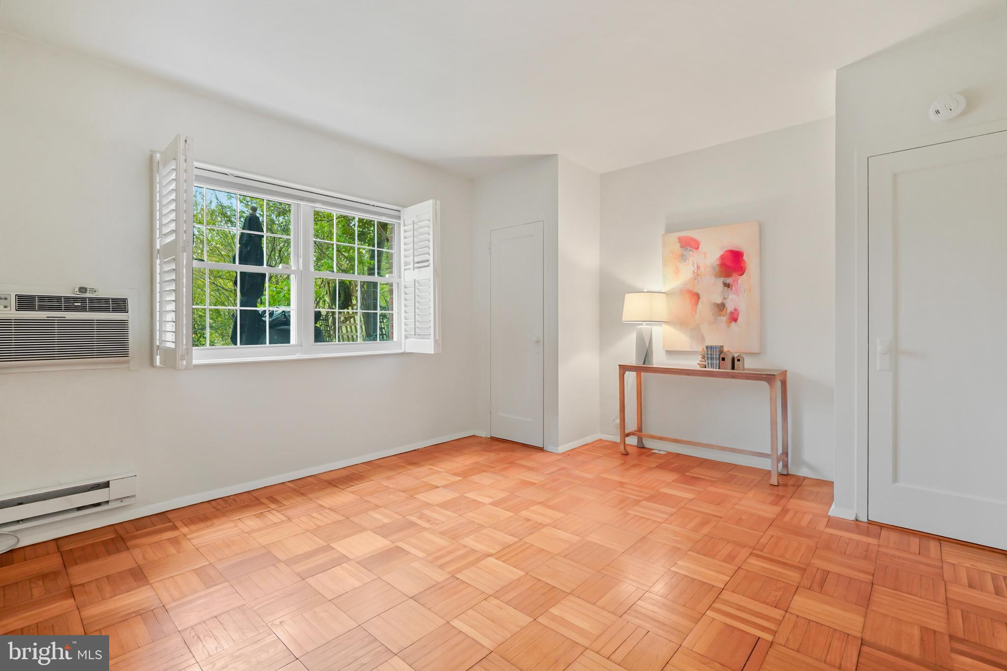 3363 Martha Custis Dr