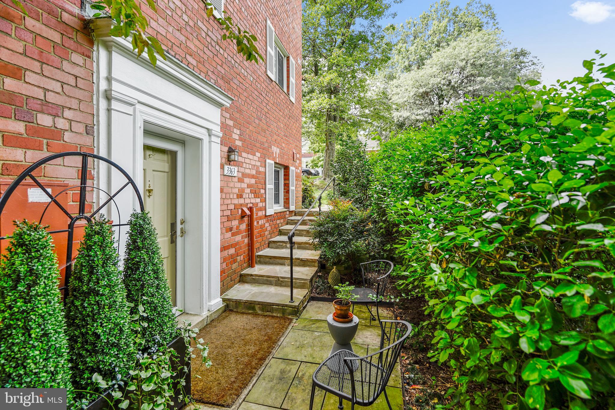 3363 Martha Custis Dr