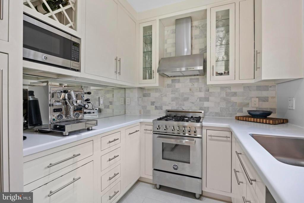 3363 MARTHA CUSTIS DRIVE