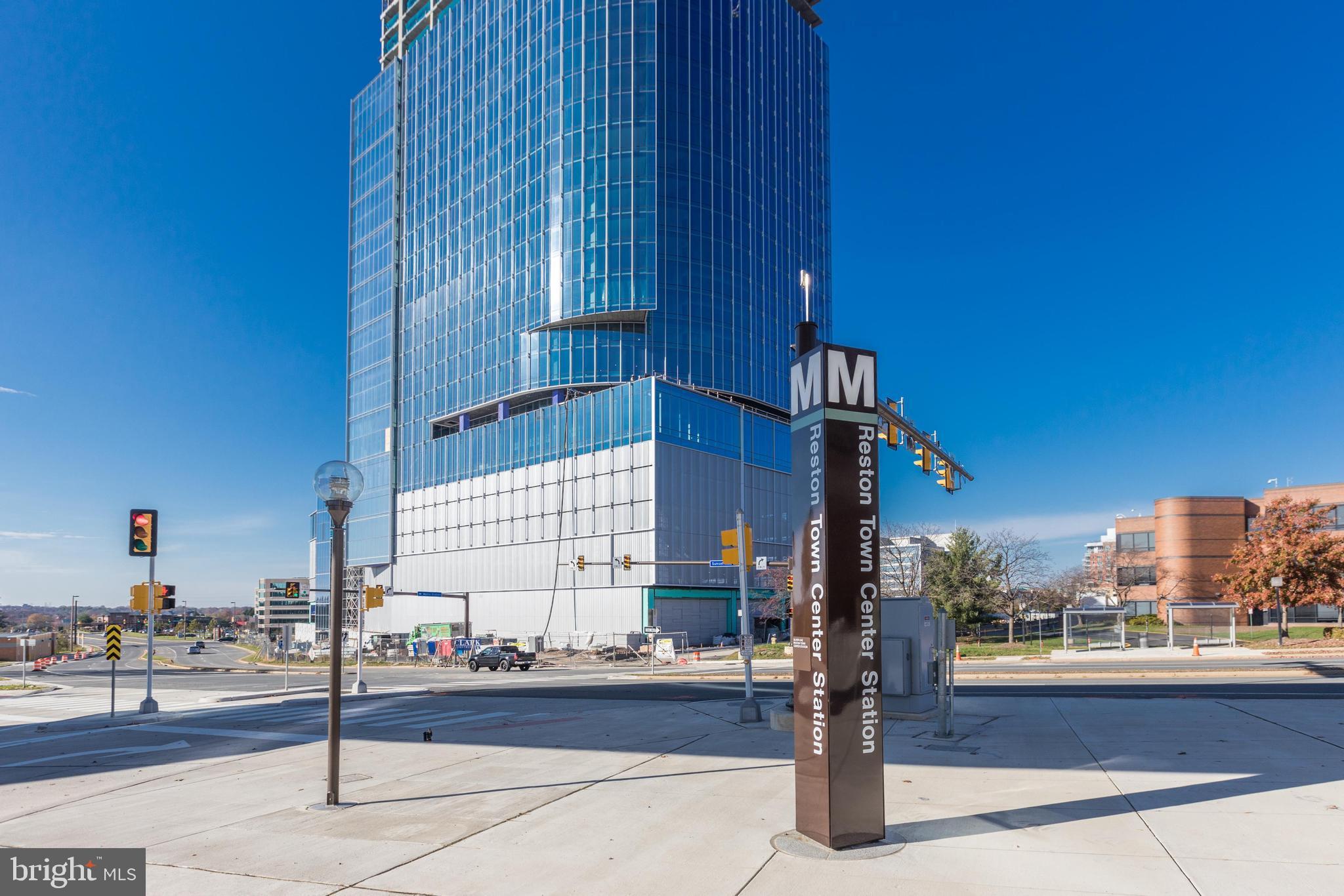 1720 Lake Shore Crest Dr #16