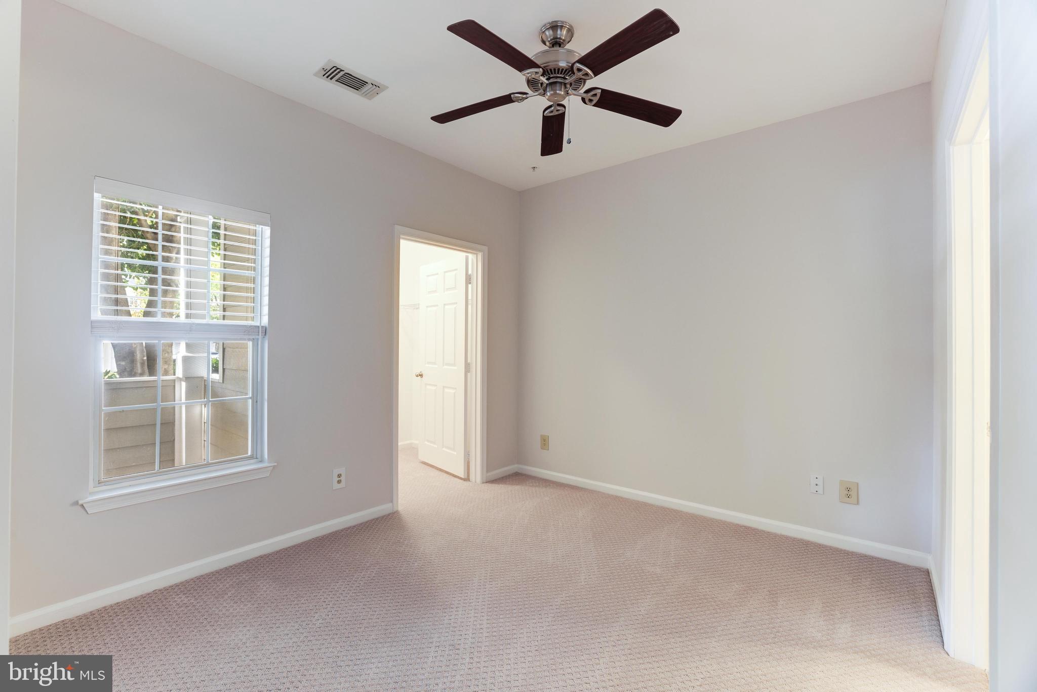 1720 Lake Shore Crest Dr #16