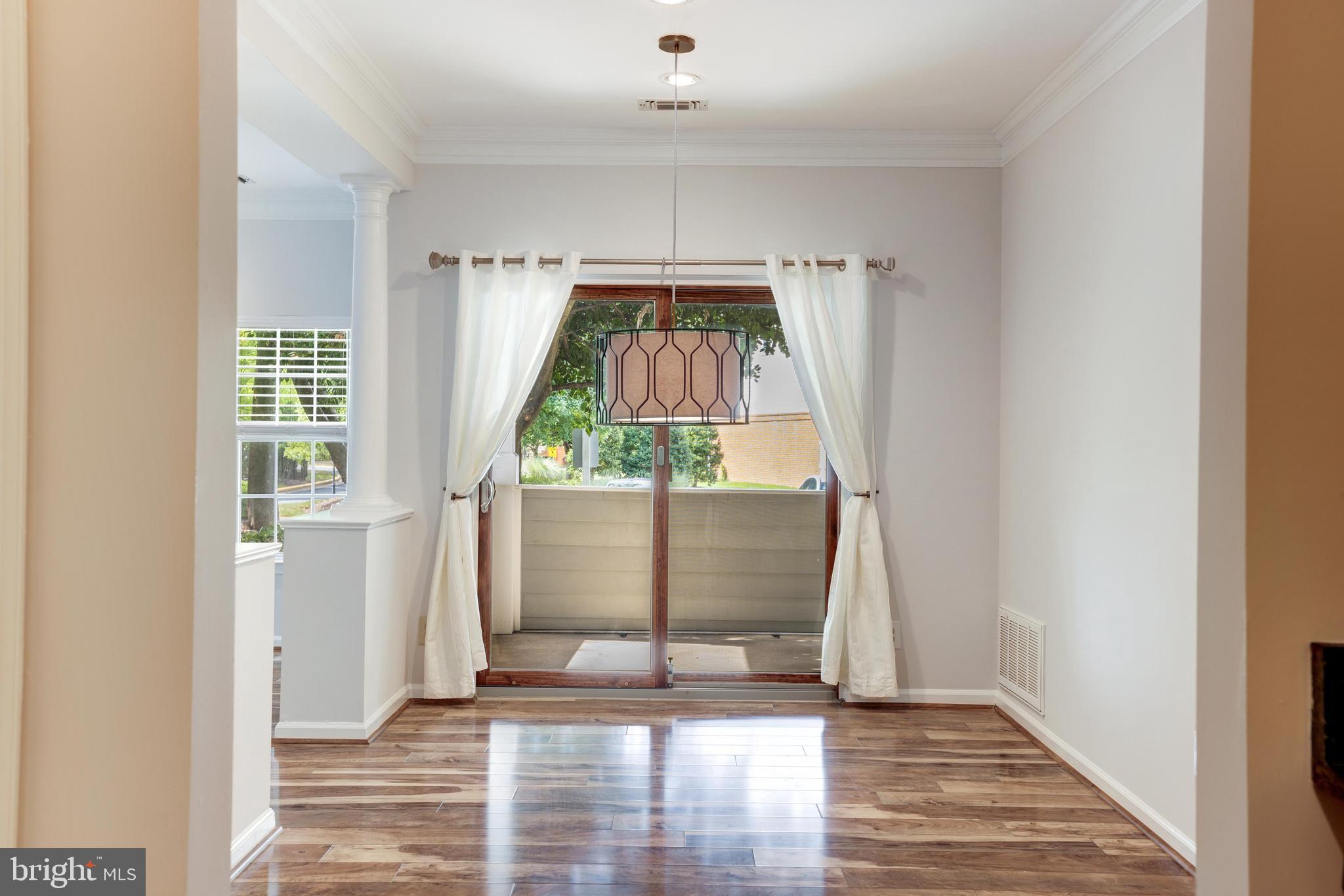 1720 Lake Shore Crest Dr #16