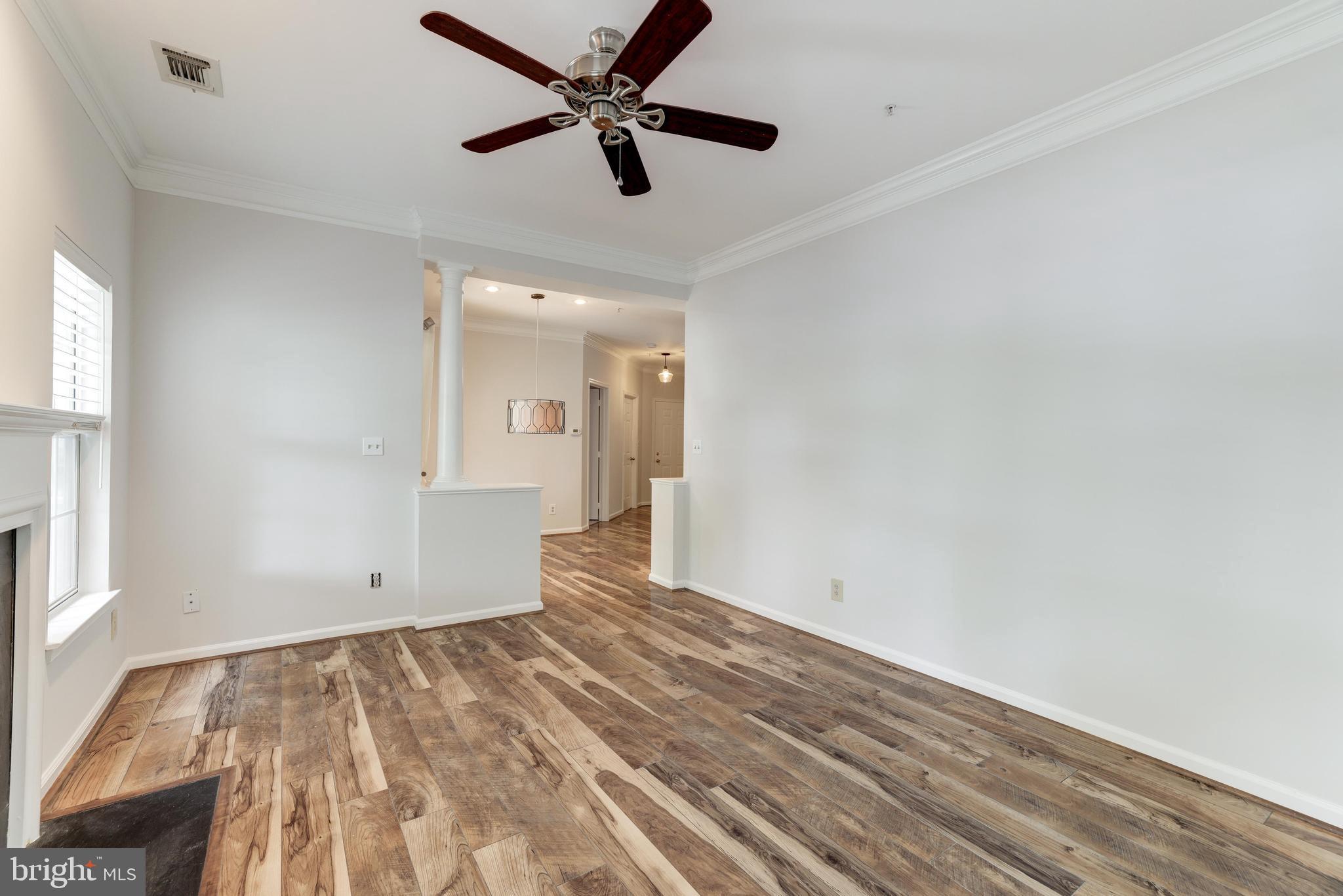 1720 Lake Shore Crest Dr #16