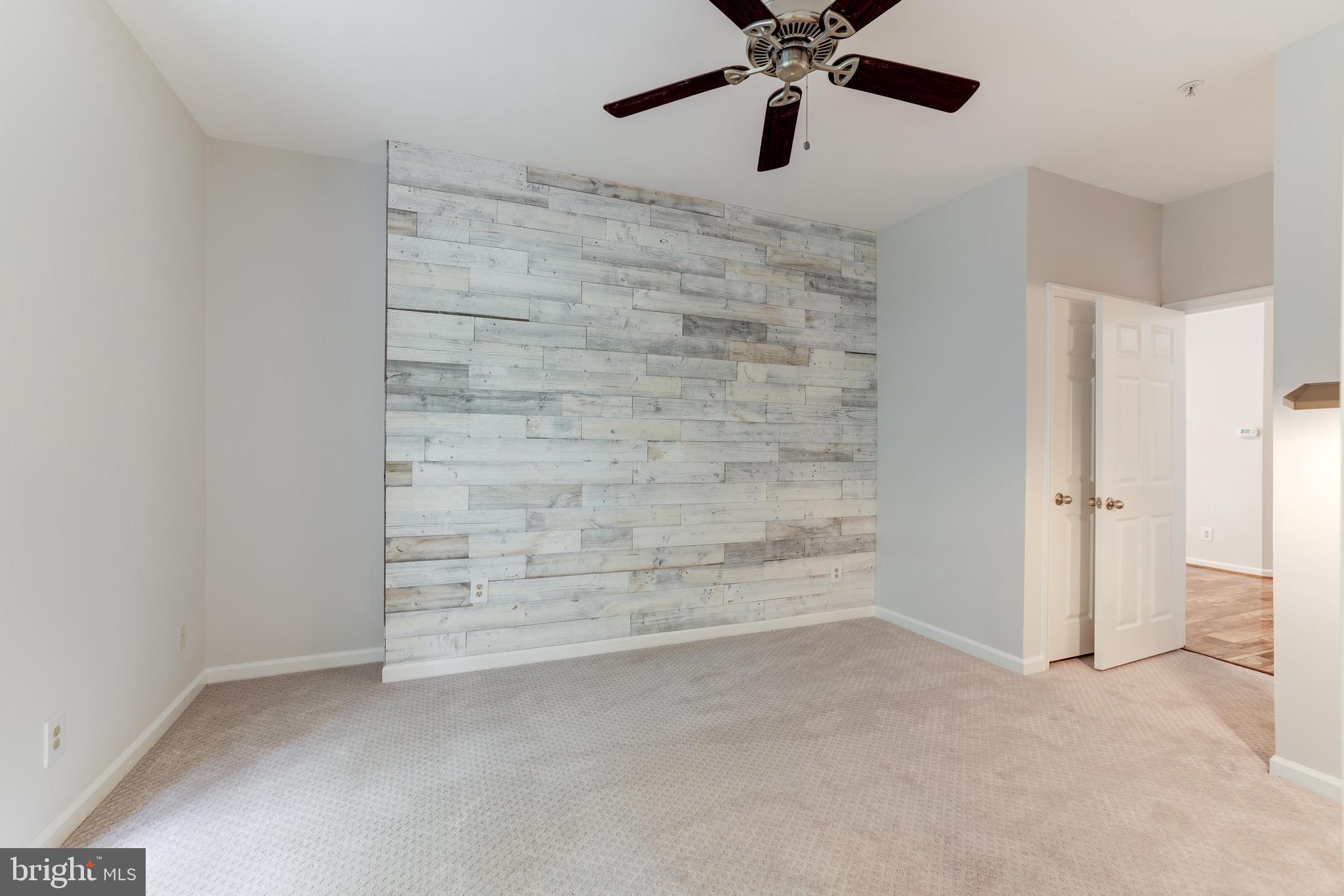 1720 Lake Shore Crest Dr #16