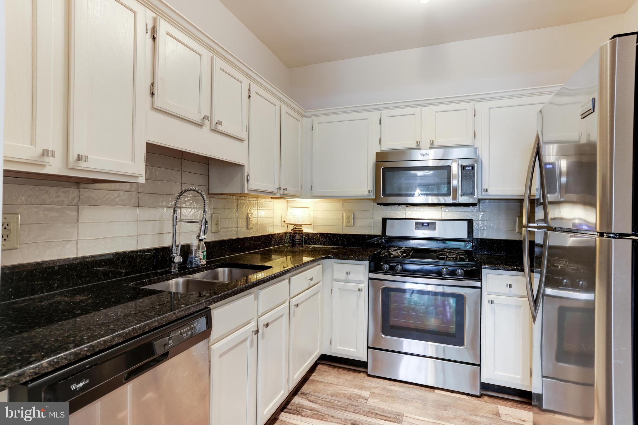 1720 Lake Shore Crest Dr #16