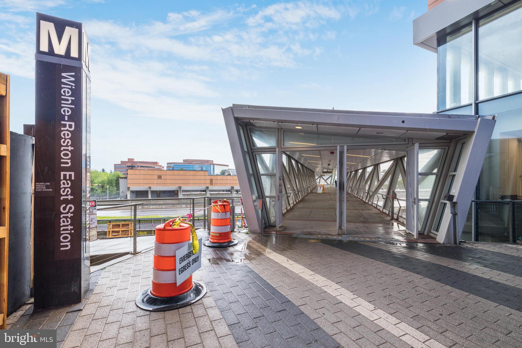 1720 Lake Shore Crest Dr #16