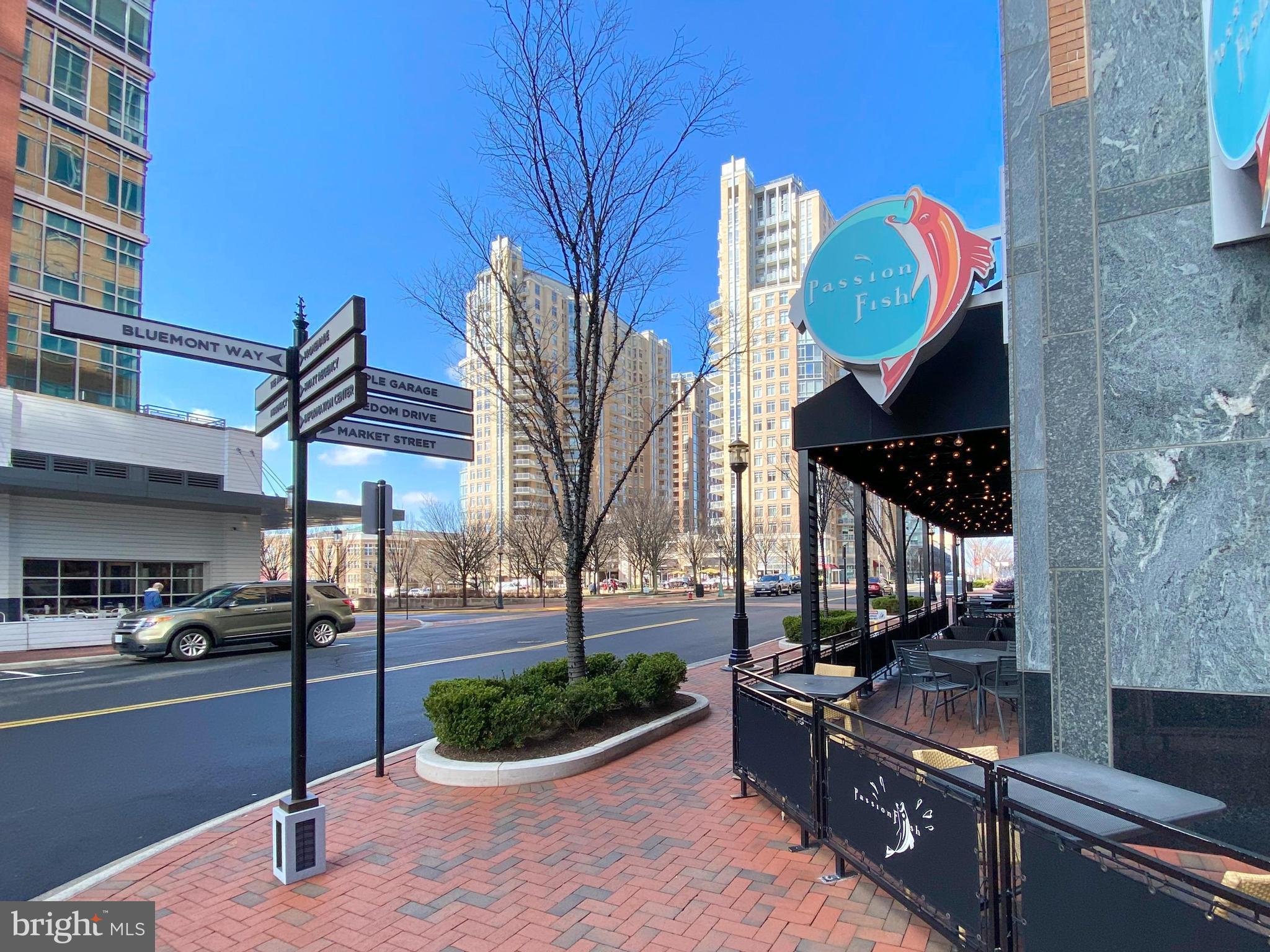 1720 Lake Shore Crest Dr #16