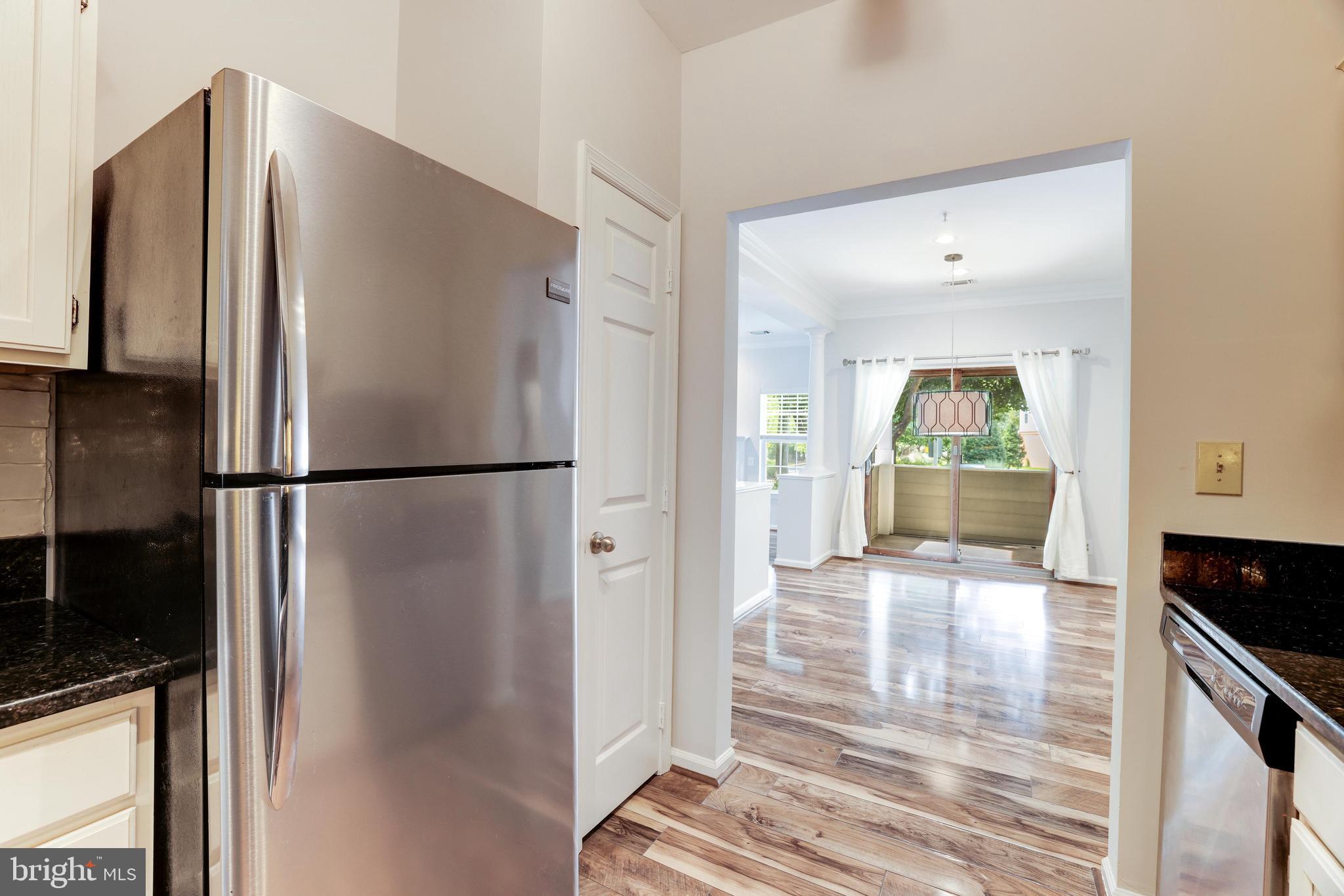 1720 Lake Shore Crest Dr #16