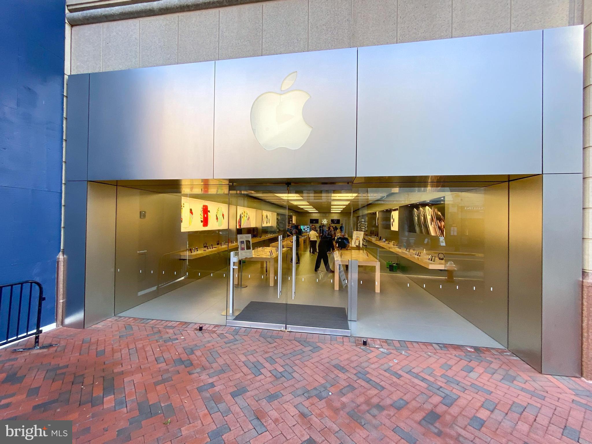 1720 Lake Shore Crest Dr #16