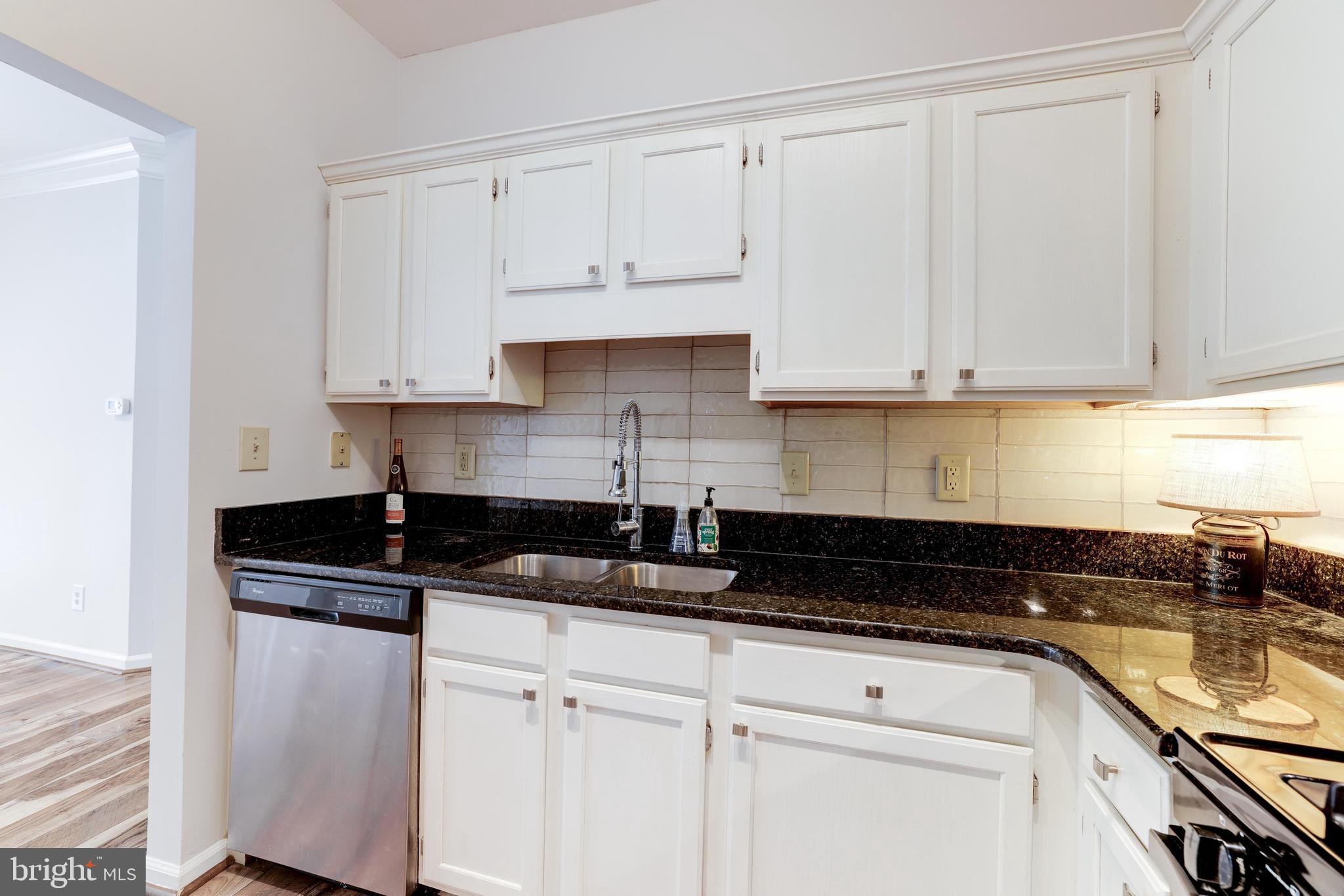 1720 Lake Shore Crest Dr #16