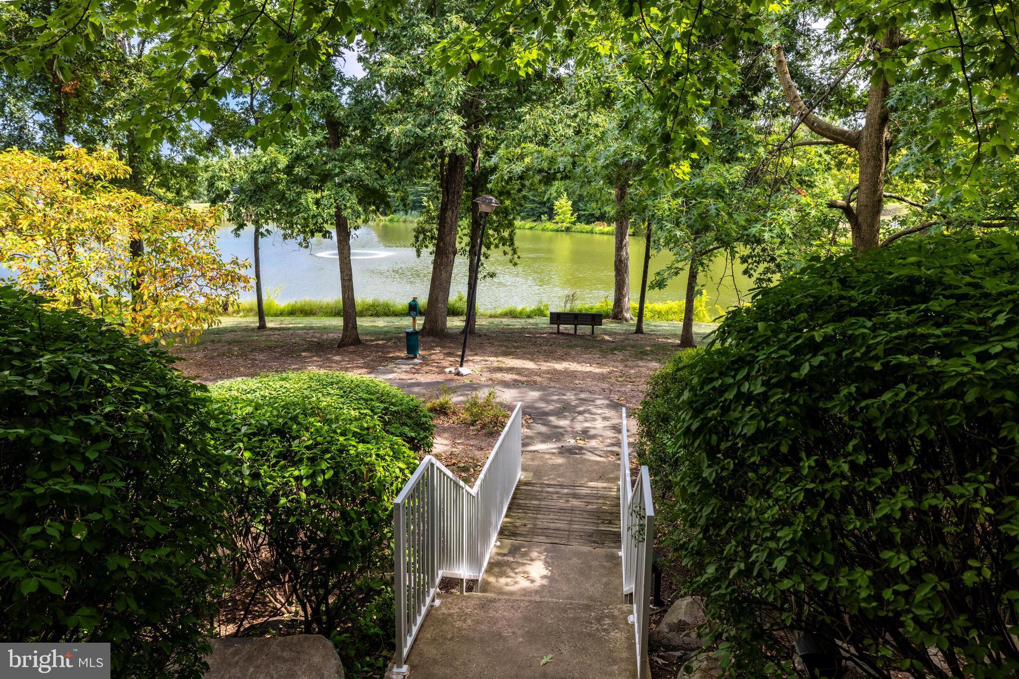 1720 Lake Shore Crest Dr #16