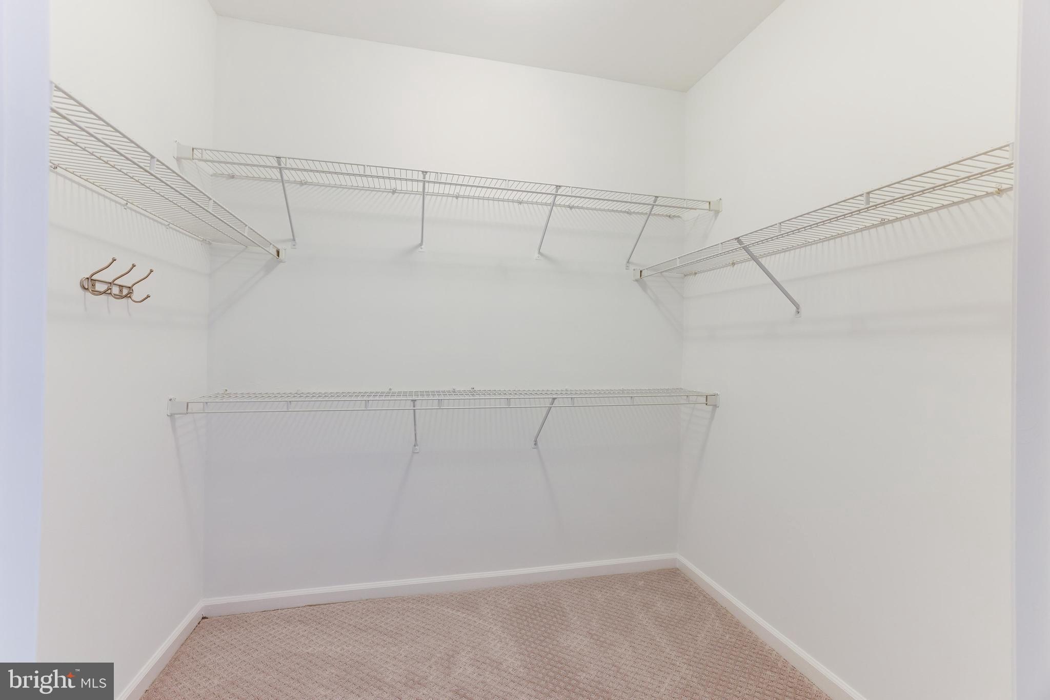 1720 Lake Shore Crest Dr #16