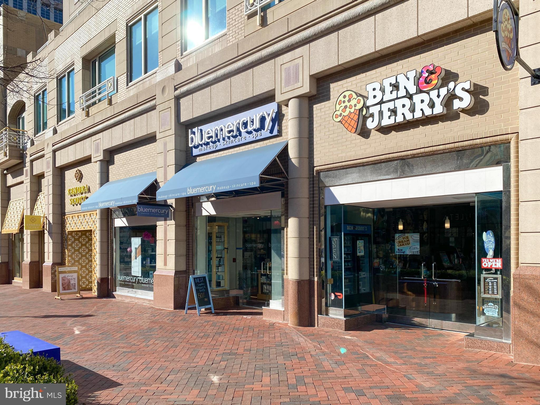 1720 Lake Shore Crest Dr #16