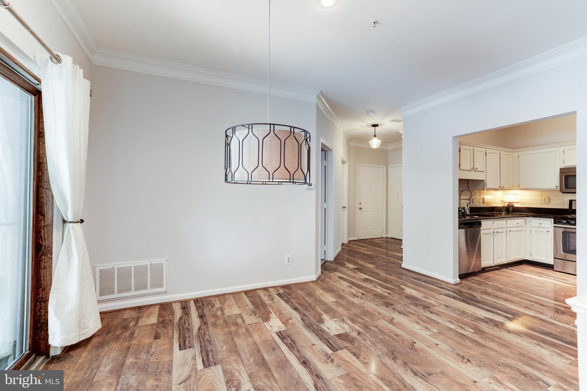 1720 Lake Shore Crest Dr #16