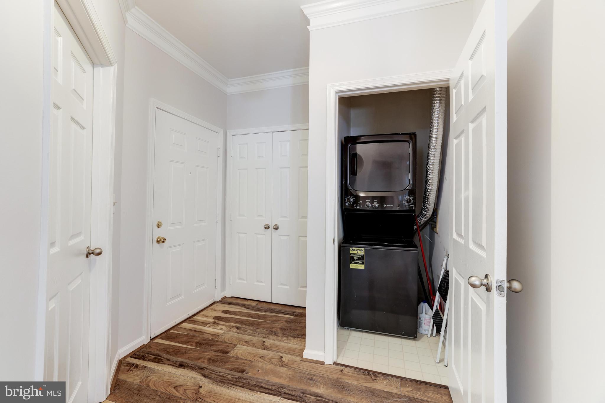 1720 Lake Shore Crest Dr #16