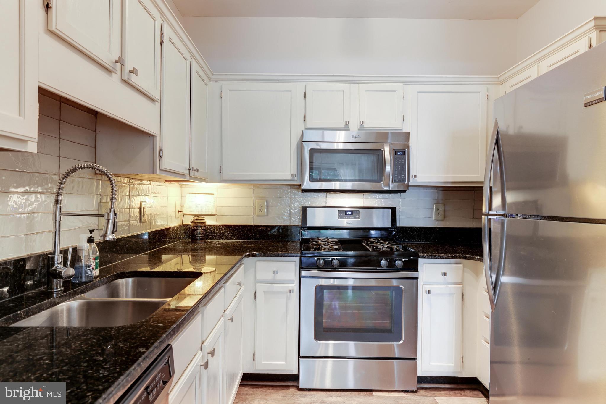 1720 Lake Shore Crest Dr #16