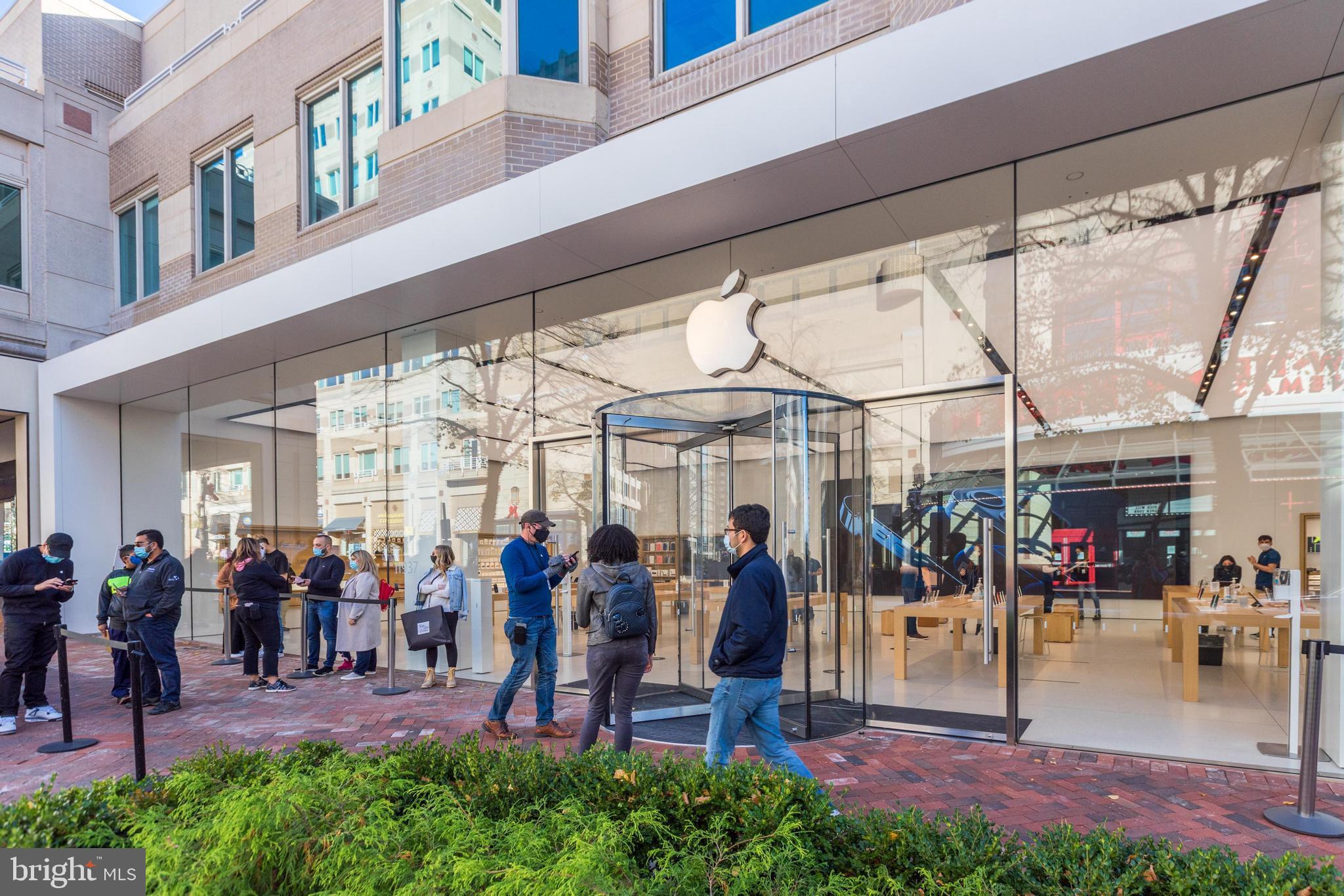 1720 Lake Shore Crest Dr #16