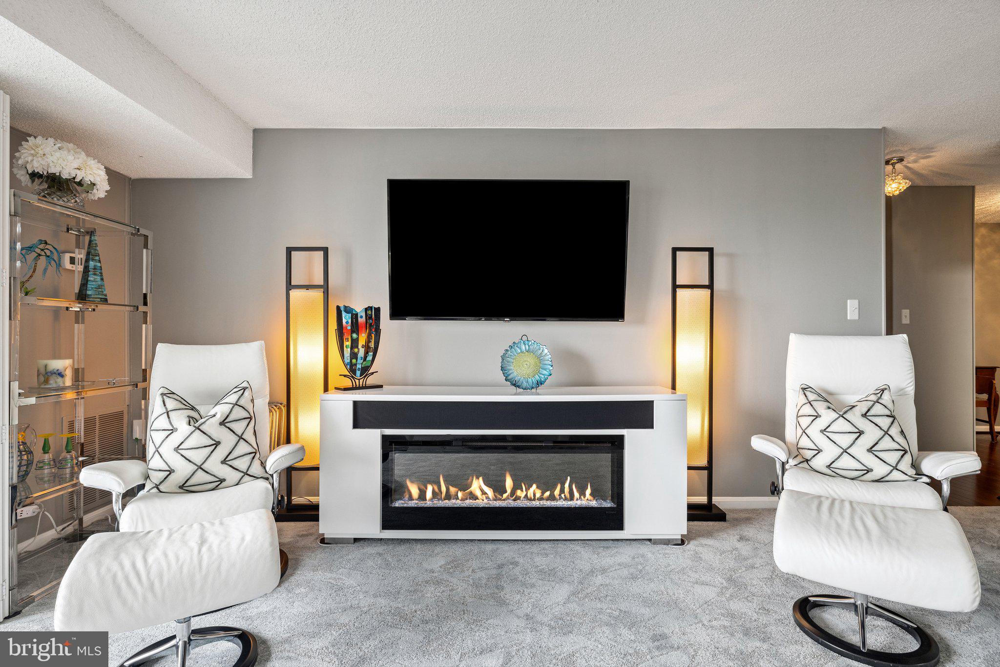 3800 Powell Ln #1125