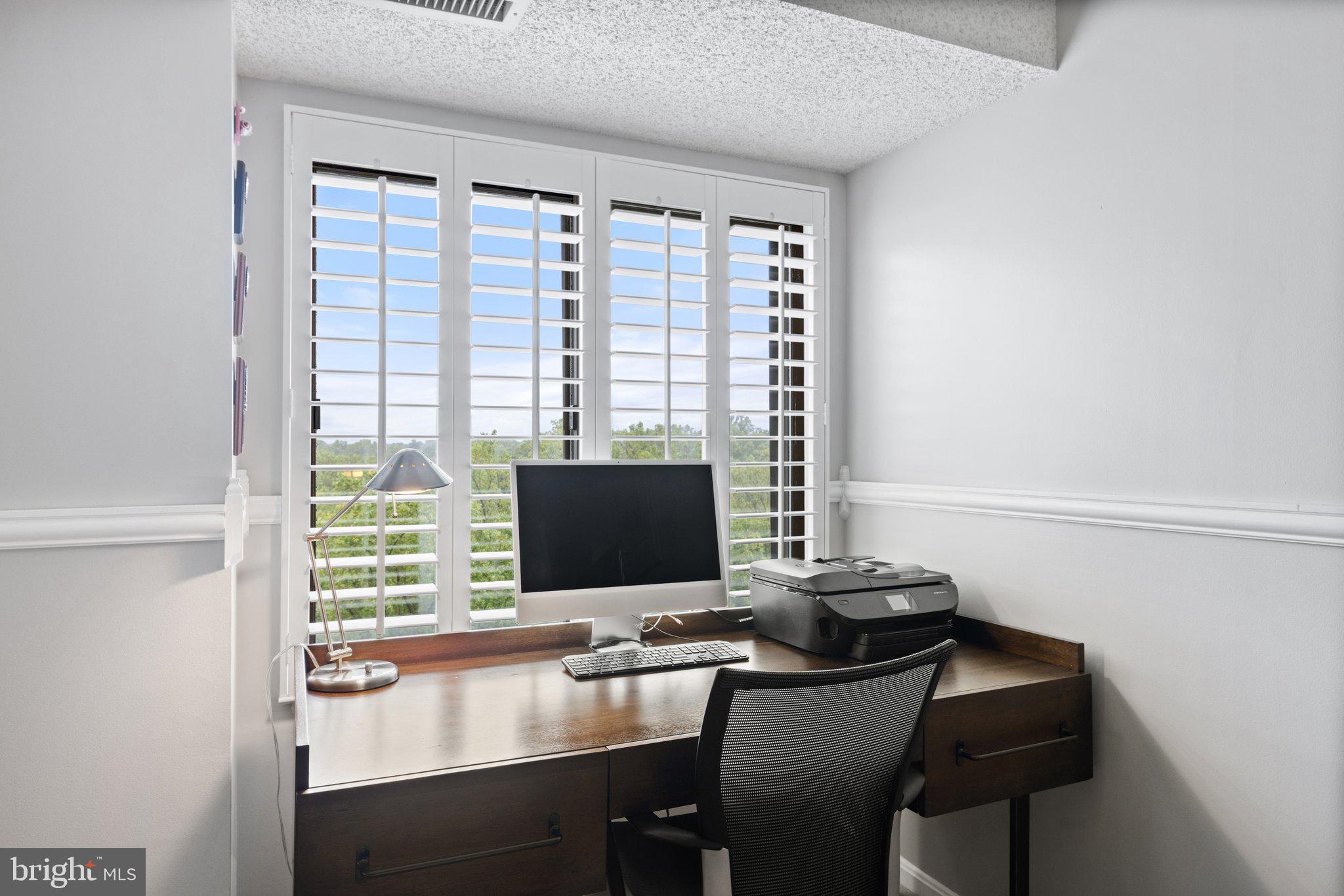 3800 Powell Ln #1125