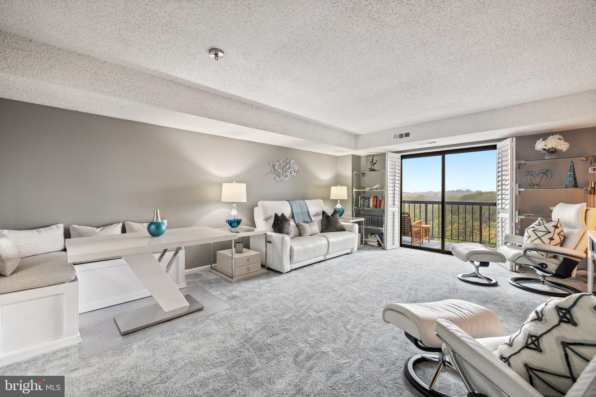 3800 Powell Ln #1125