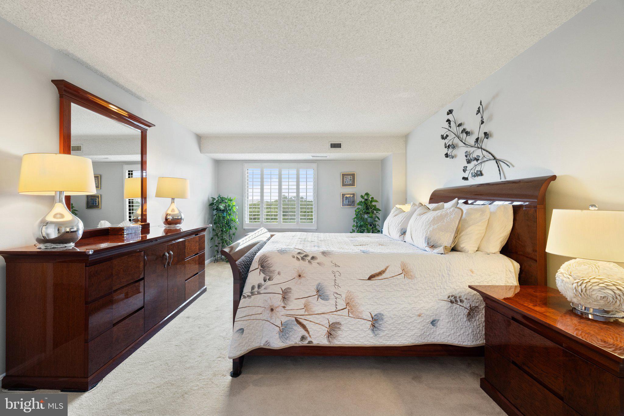 3800 Powell Ln #1125