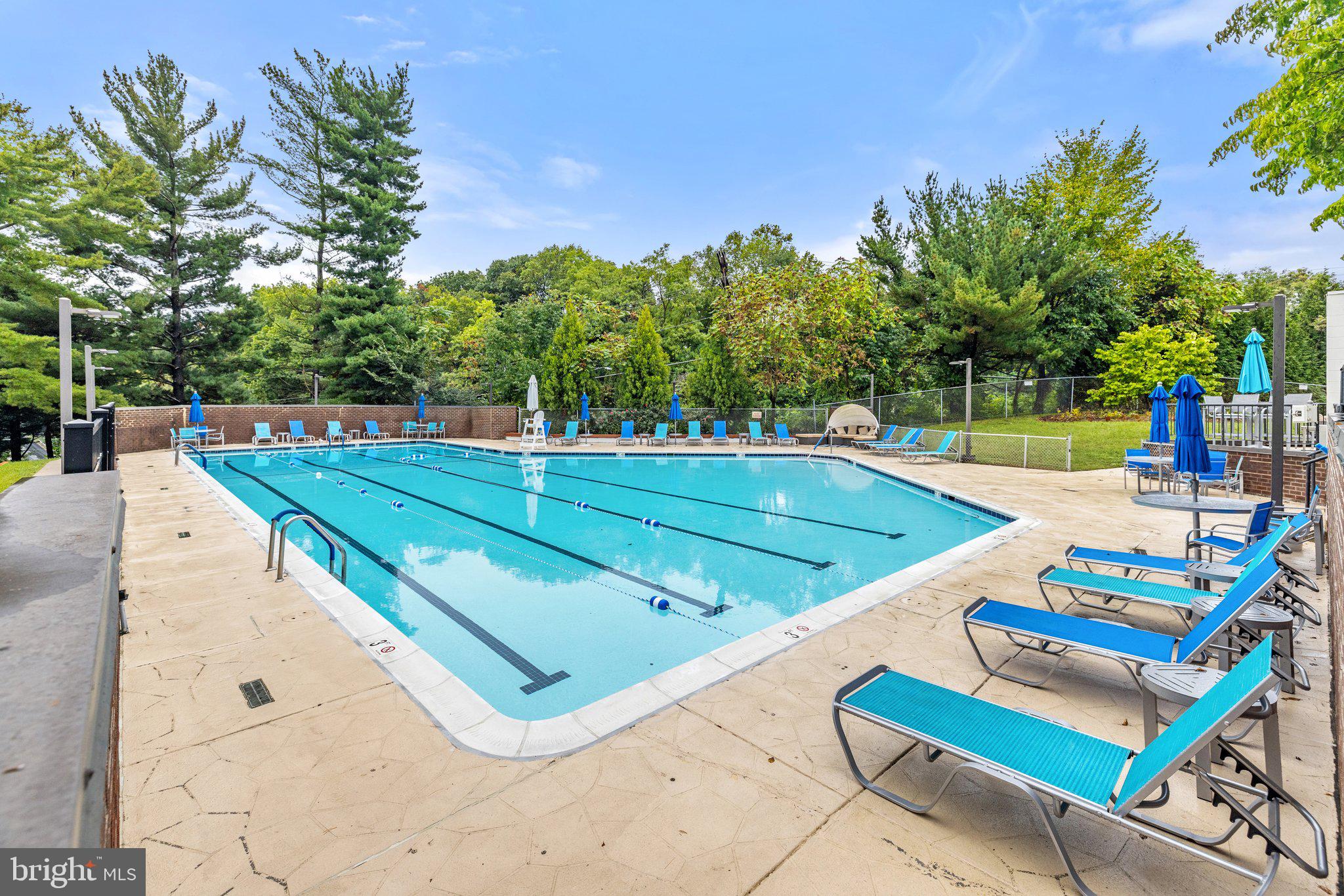 3800 Powell Ln #1125