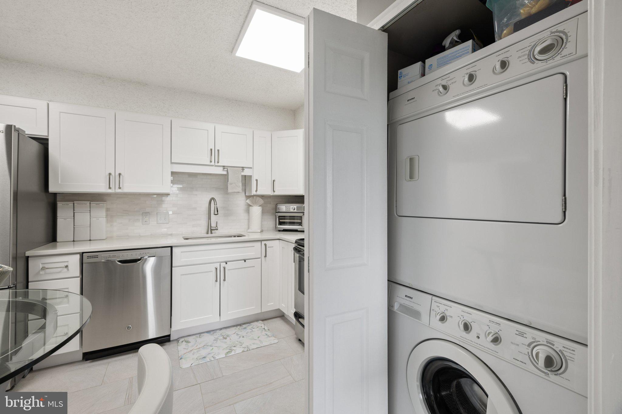 3800 Powell Ln #1125