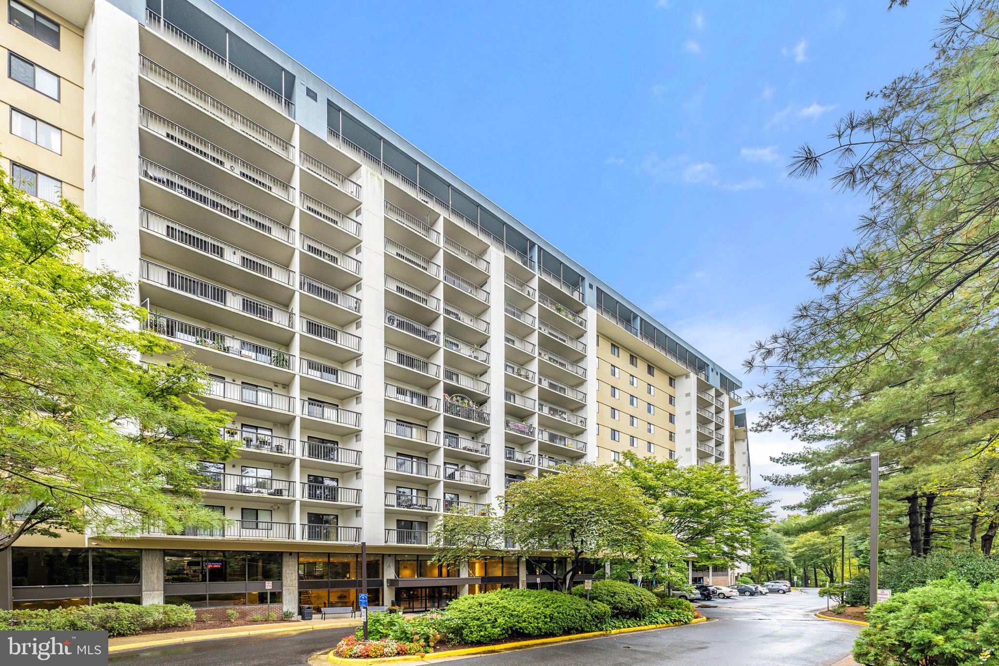 3800 Powell Ln #1125