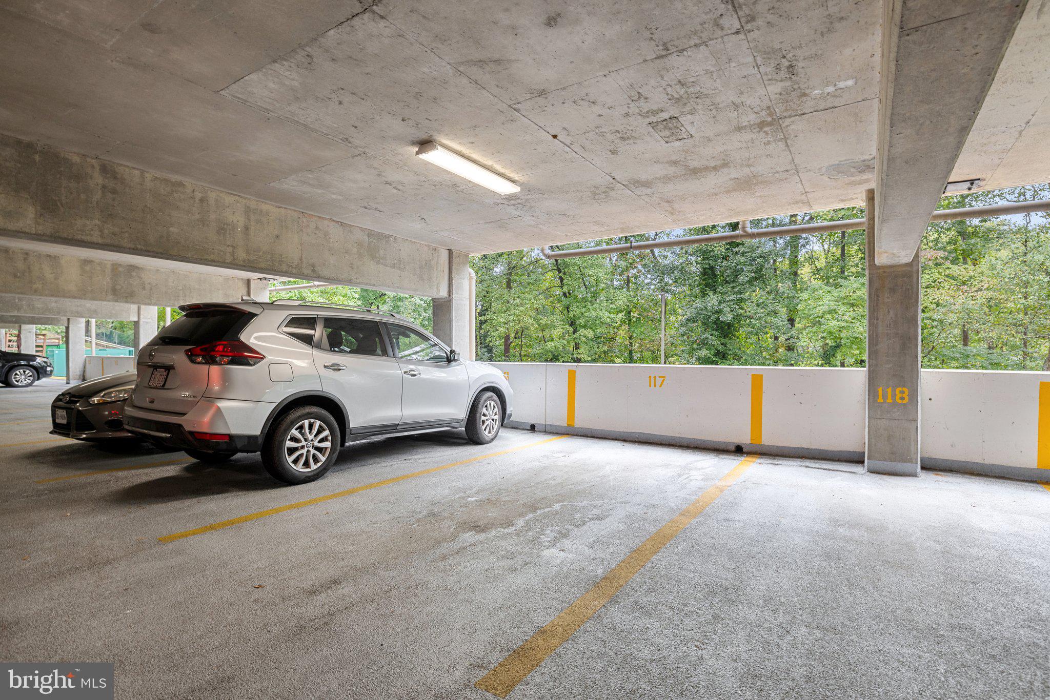 3800 Powell Ln #1125