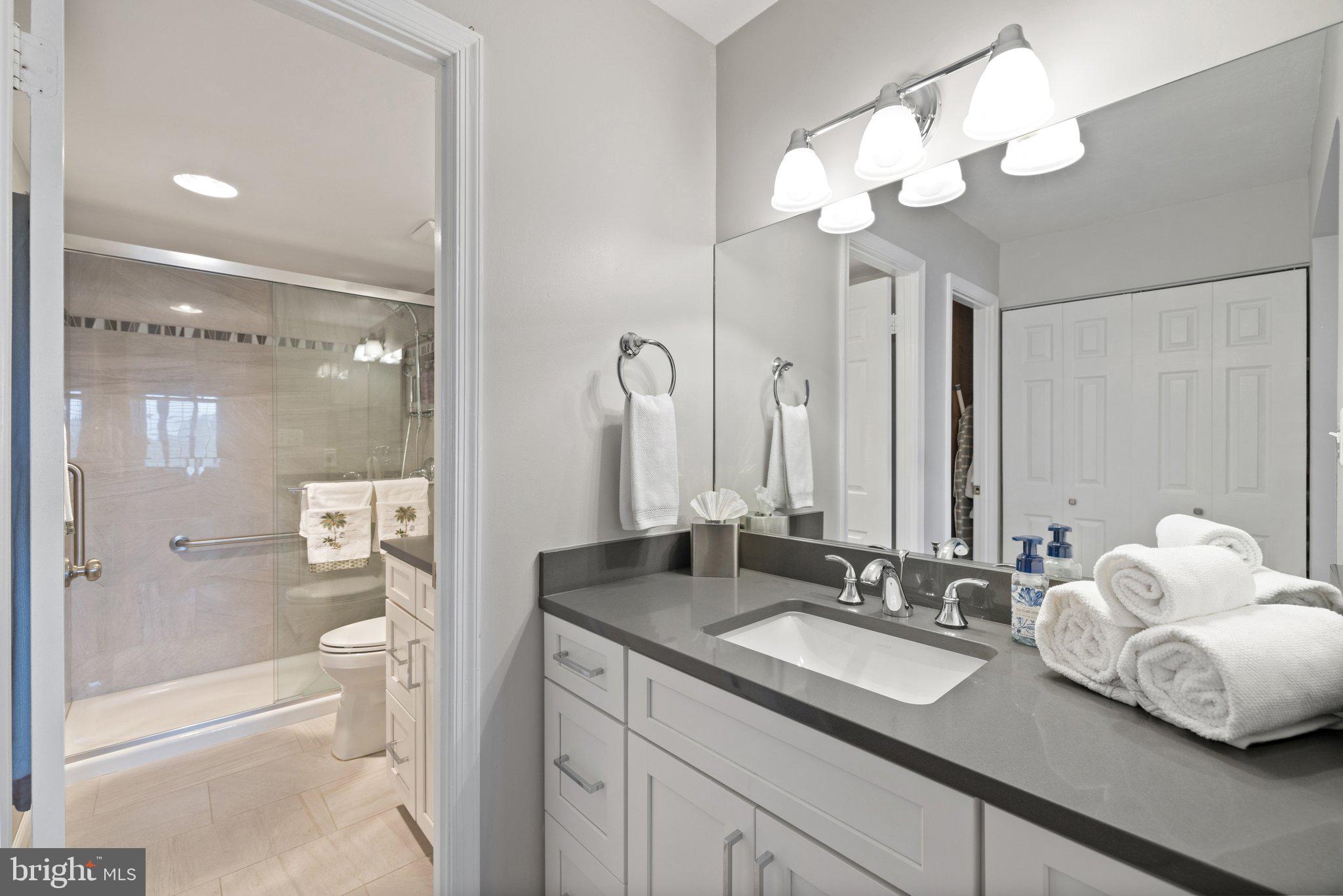 3800 Powell Ln #1125