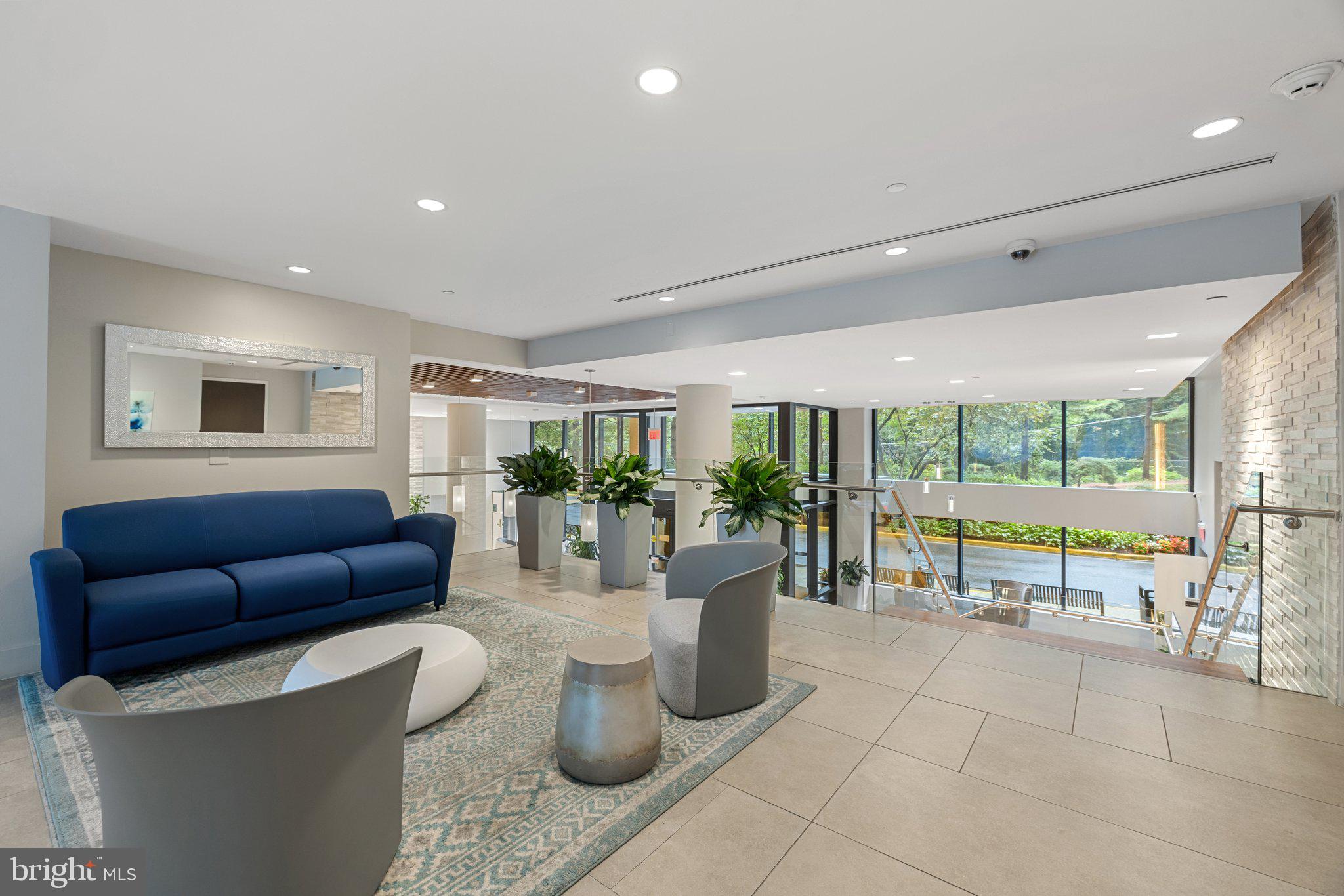 3800 Powell Ln #1125